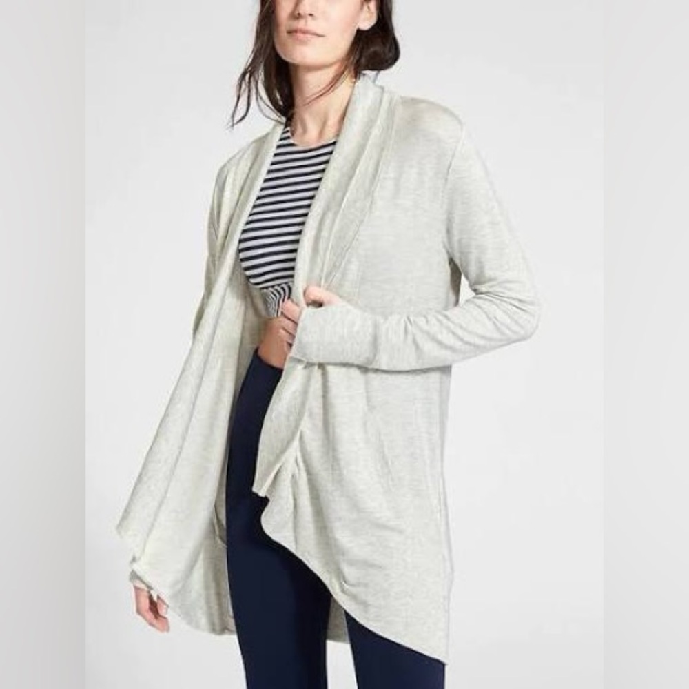Athleta Womens Pranayama Wrap in Grey